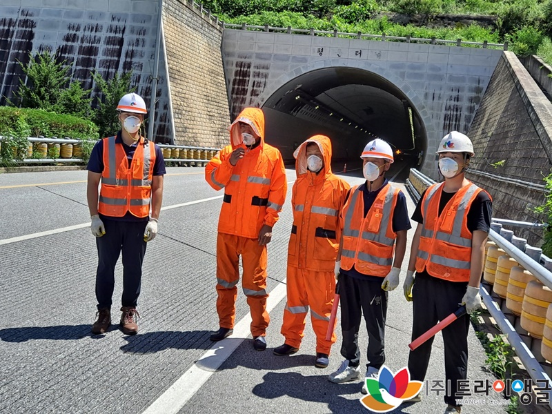 f5bc44e0c865dccbcb4bb8f5065d8ffb_1661828