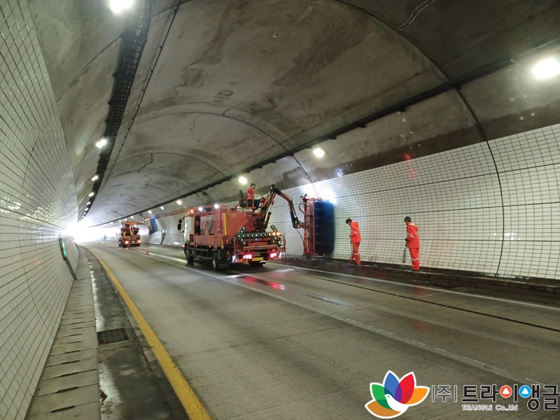 f5bc44e0c865dccbcb4bb8f5065d8ffb_1661832