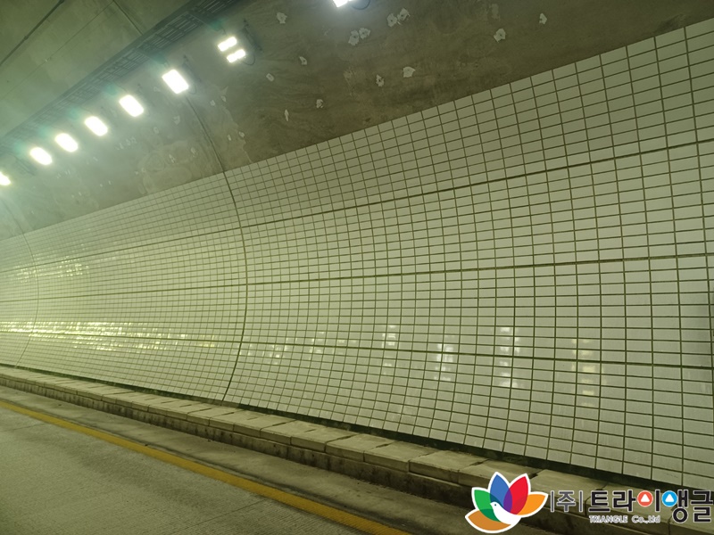 f5bc44e0c865dccbcb4bb8f5065d8ffb_1661832