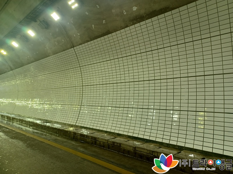 f5bc44e0c865dccbcb4bb8f5065d8ffb_1661832