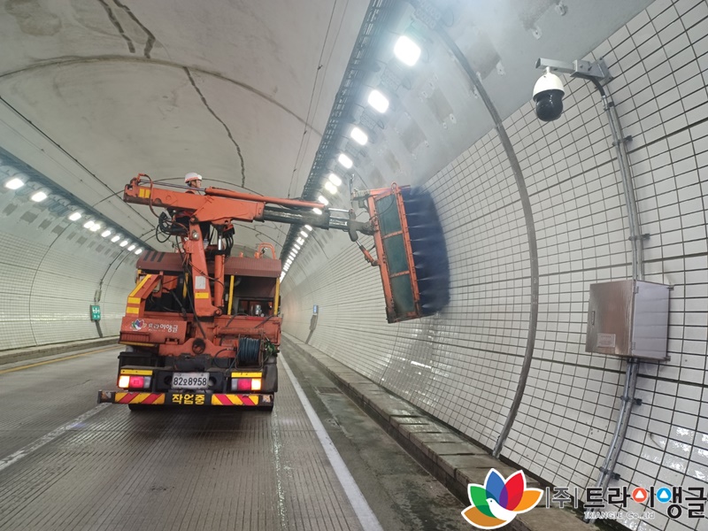 f5bc44e0c865dccbcb4bb8f5065d8ffb_1661832