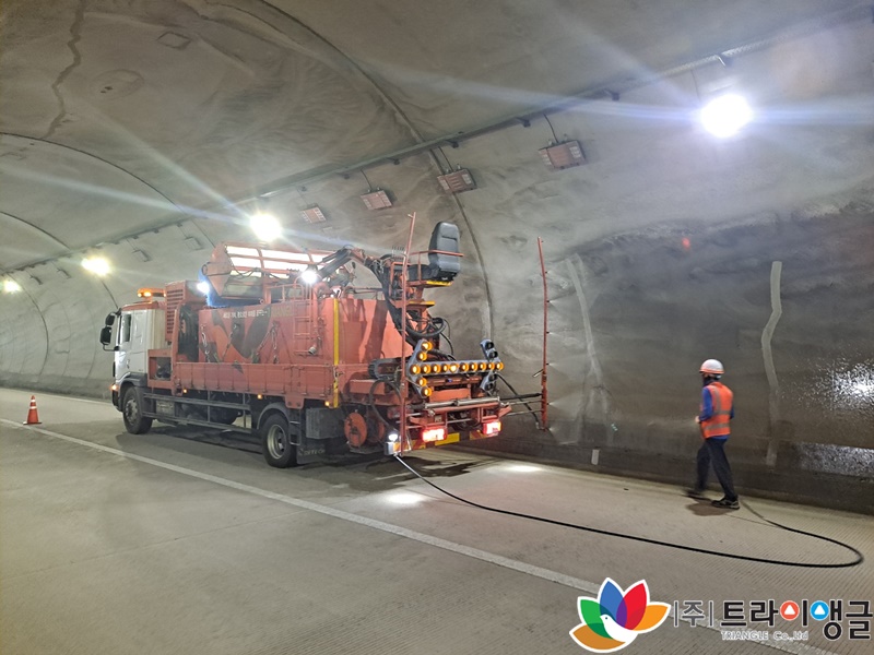 f5bc44e0c865dccbcb4bb8f5065d8ffb_1661833