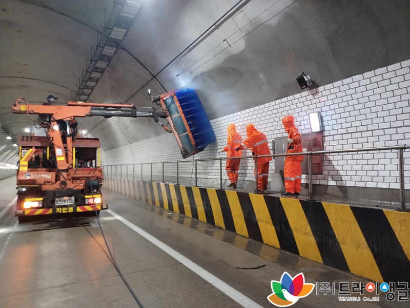 f5bc44e0c865dccbcb4bb8f5065d8ffb_1661833