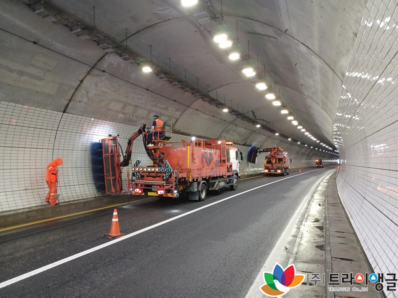 f5bc44e0c865dccbcb4bb8f5065d8ffb_1661833