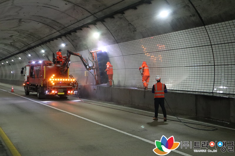 f5bc44e0c865dccbcb4bb8f5065d8ffb_1661834