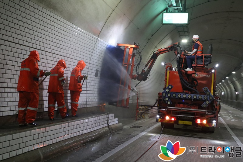 f5bc44e0c865dccbcb4bb8f5065d8ffb_1661836