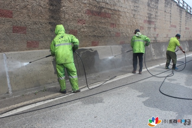 6fcf79a4c8d25e94d03c5408bdd78082_1490665