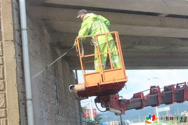 6fcf79a4c8d25e94d03c5408bdd78082_1490665