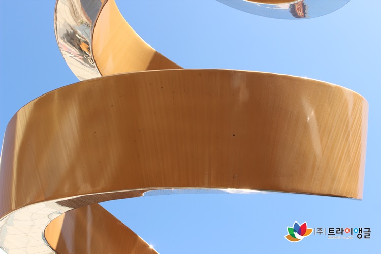 3f03276cbe428a7086d21a9651cf9a42_1539138