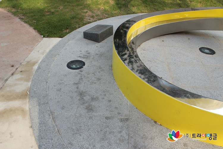 3f03276cbe428a7086d21a9651cf9a42_1539149