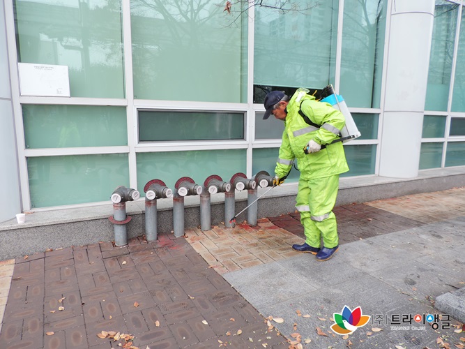 c0c1c8d2190328a32837773621552a91_1543903