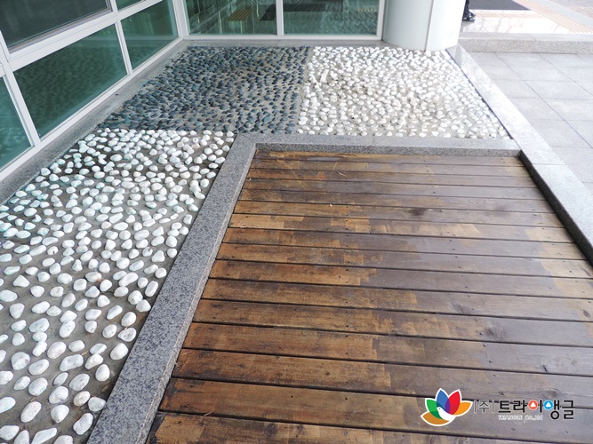 c0c1c8d2190328a32837773621552a91_1543903