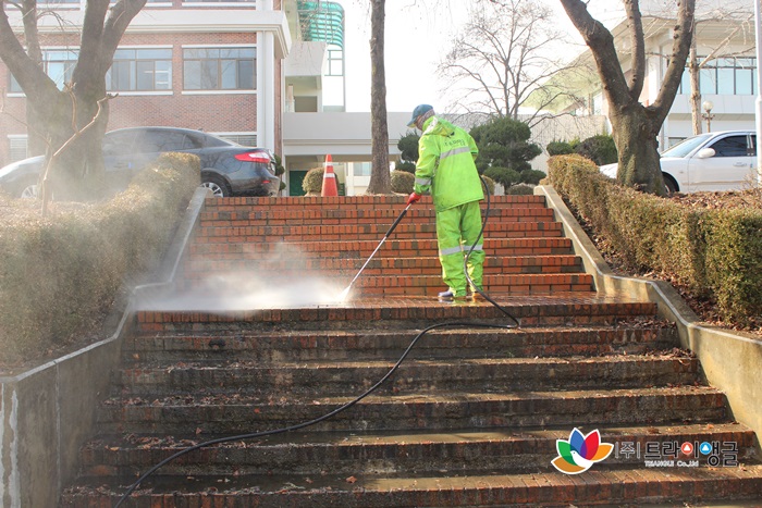 3fdc4e59fc92e9fd17b7fba159429dfe_1550541