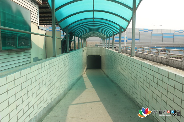 943eff9672e54ddd7112fdc10d9ff9f7_1553578