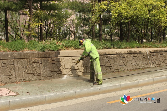 4629281afc6e0219611608f9a483c40b_1555400