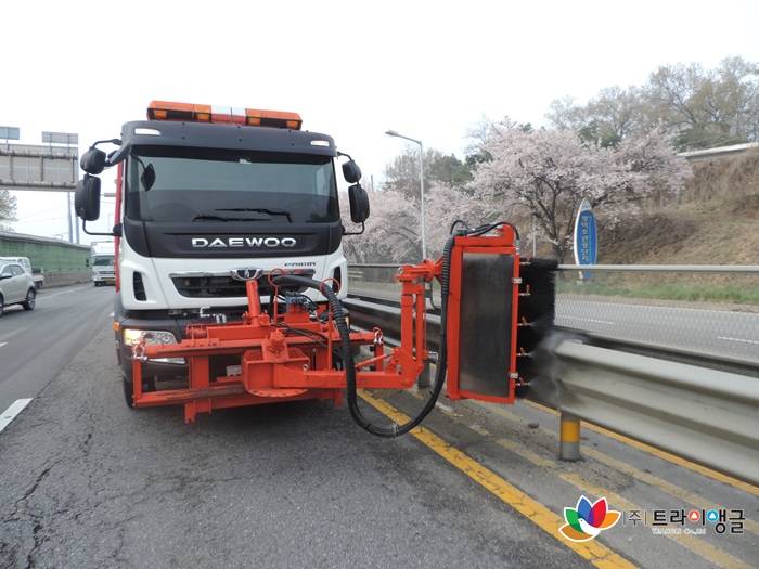 83a8e3ee8ee1baac104a811a9e91fb31_1555295