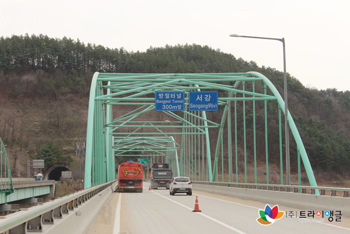 dfd7931879484c8ea5344a956545113d_1556756