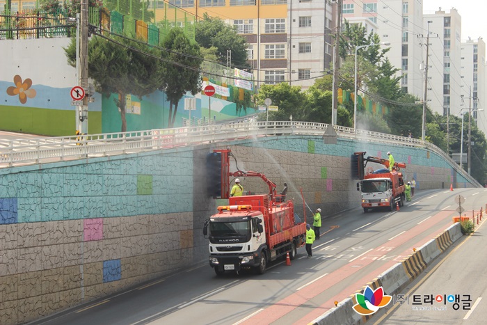 1b14a4911544291350023c915f866275_1559700