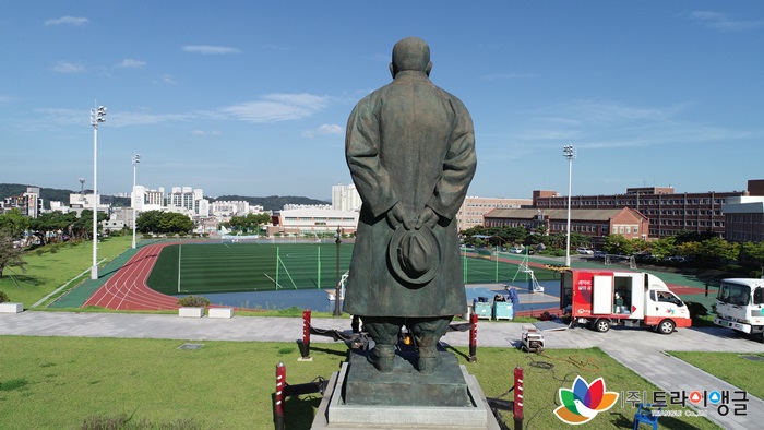 532a208d52b51dc10af48912e6d7fa2f_1566272