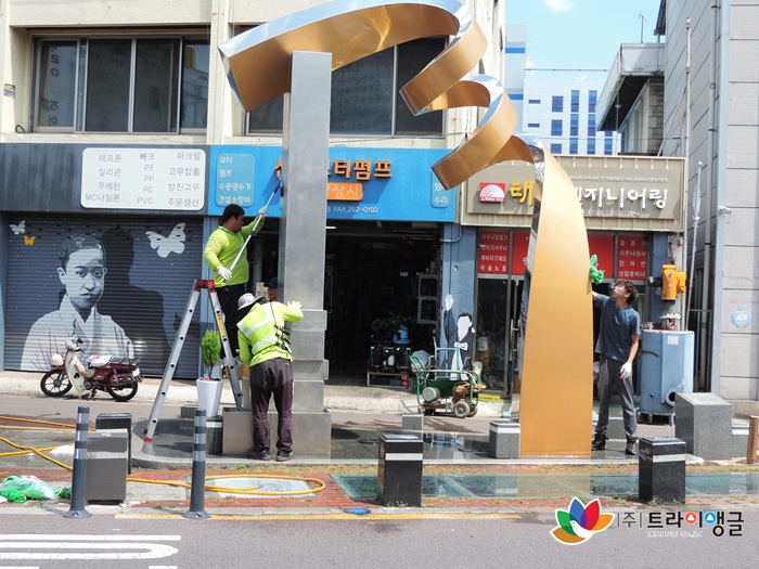 8ad4d02f01a093f0e0164ba7b6a55a25_1565159