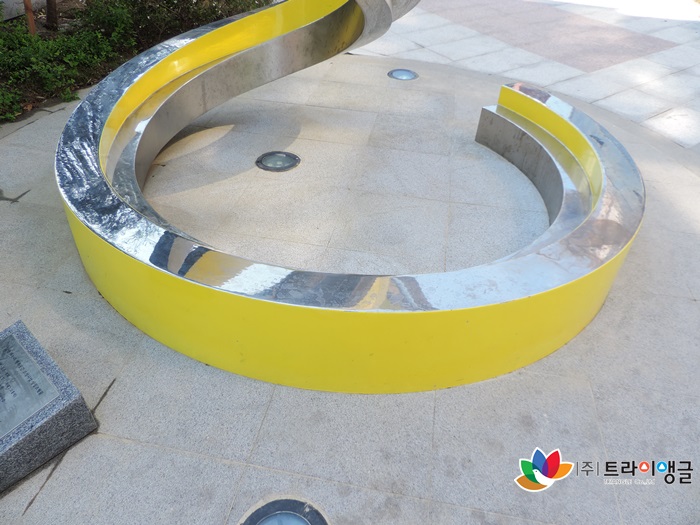 8ad4d02f01a093f0e0164ba7b6a55a25_1565160