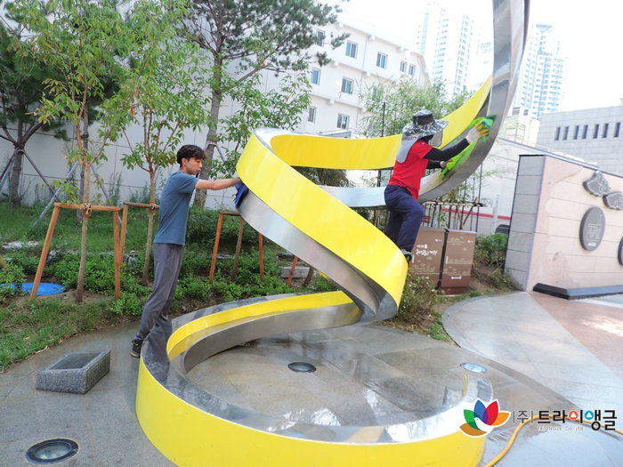 8ad4d02f01a093f0e0164ba7b6a55a25_1565160