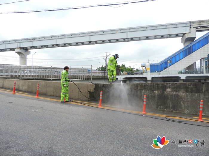 c4bc75a352c241d87a46e9ec0b7ef01e_1565766