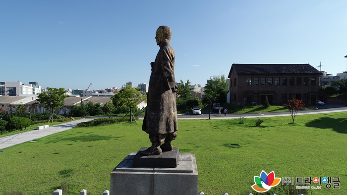 27e5c7ce93a459a923f59b1566b7edfa_1567910